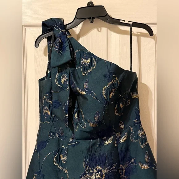 Alfred Sung Green Floral One-Shoulder Dress - Picture 2 of 5